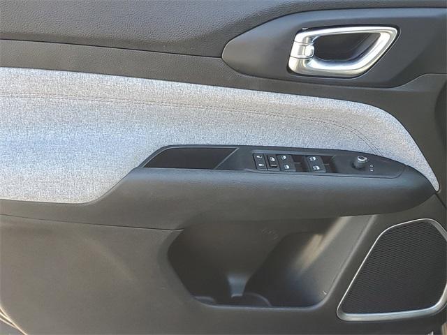Photo of 2022 Granite Crystal Clearcoat Metallic Jeep Compass