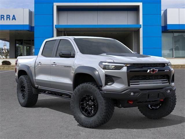Photo of 2025 Sterling Gray Metallic Chevrolet Colorado