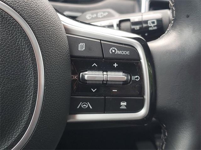 Photo of 2022 Glacial White Pearl Kia Sorento