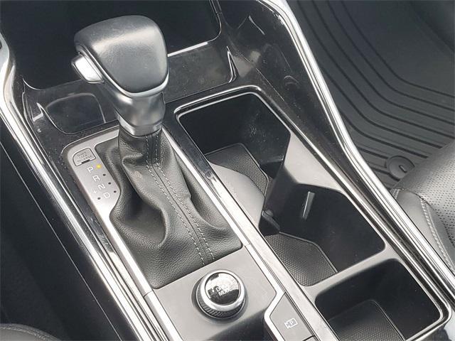 Photo of 2022 Glacial White Pearl Kia Sorento