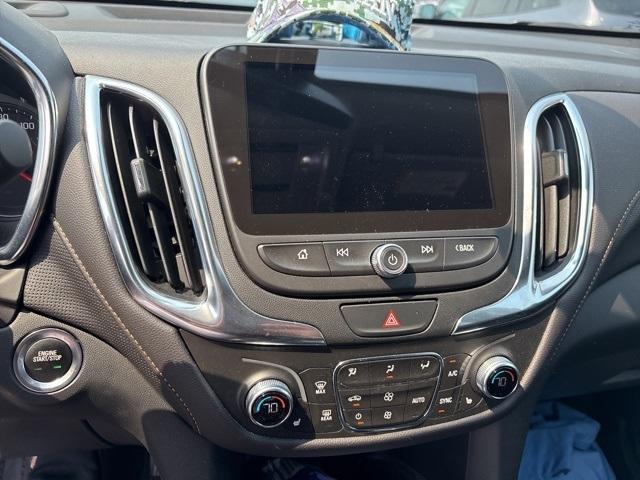 Photo of 2021 Summit White Chevrolet Equinox