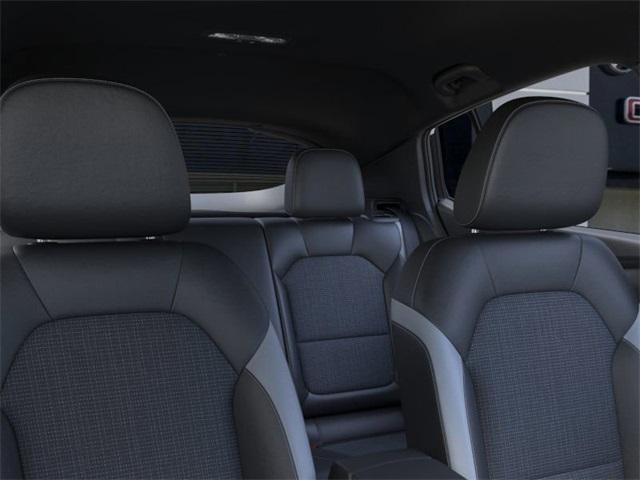 Photo of 2025 Summit White Buick Envista