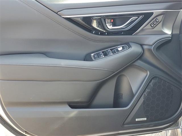 Photo of 2025 Ice Silver Metallic Subaru Outback