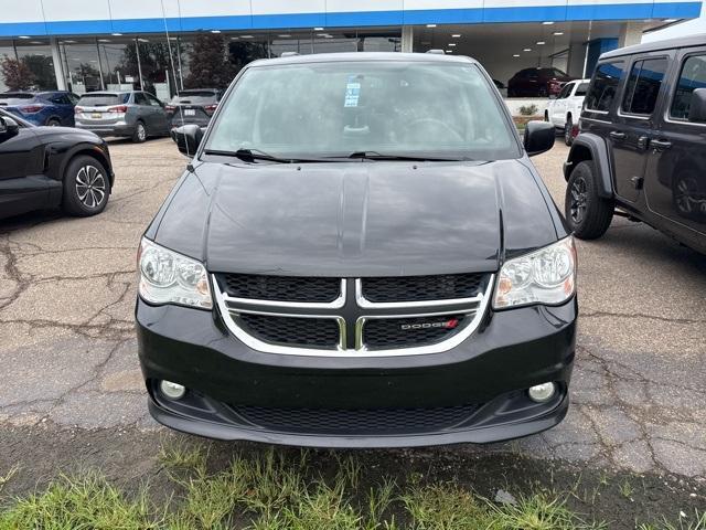 Photo of 2014 Brilliant Black Crystal Pearlcoat Dodge Grand Caravan