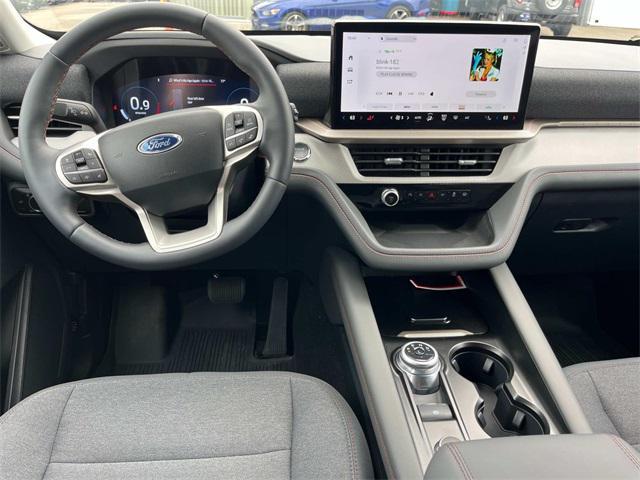 Photo of 2025 Silver Metallic Ford Explorer