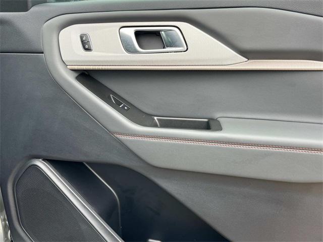 Photo of 2025 Silver Metallic Ford Explorer