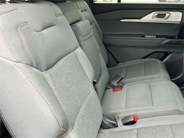 Photo of 2025 Silver Metallic Ford Explorer