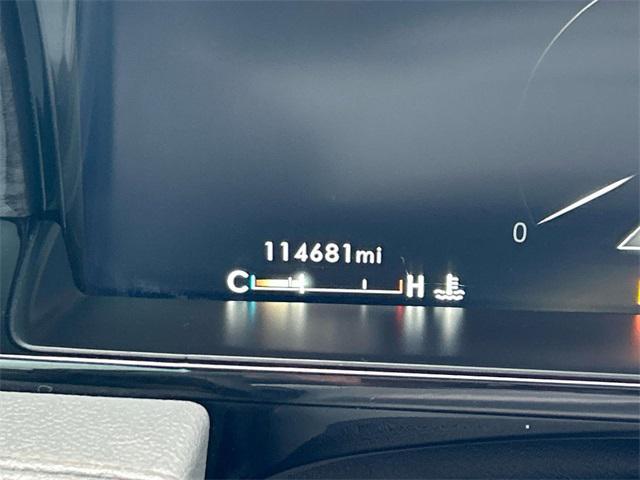 Photo of 2018 White Platinum Metallic Tri-Coat Lincoln Navigator L