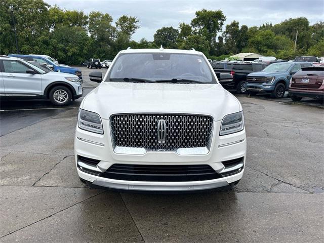Photo of 2018 White Platinum Metallic Tri-Coat Lincoln Navigator L