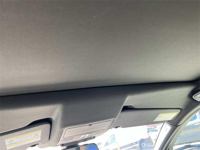 Photo of 2017 Silicon Silver Metallic Land Rover Discovery Sport