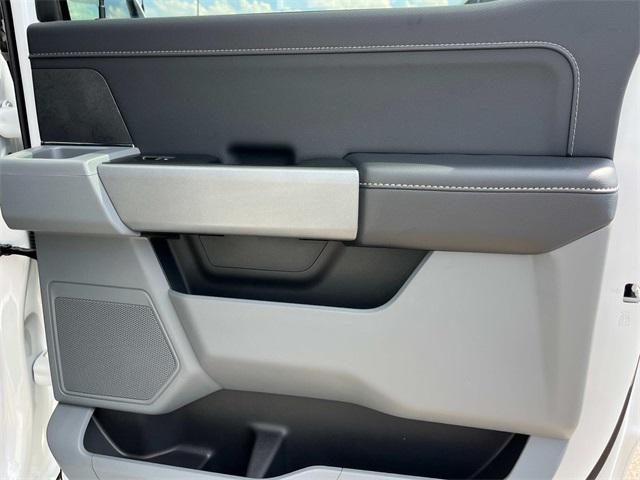 Photo of 2025 Oxford White Ford F-150
