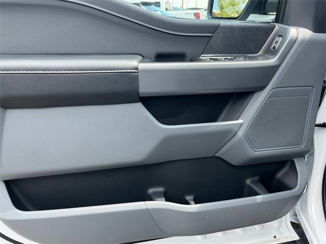 Photo of 2025 Oxford White Ford F-150