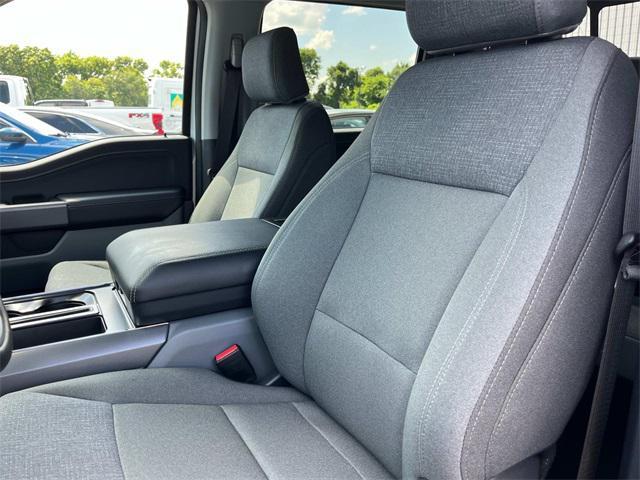 Photo of 2025 Oxford White Ford F-150