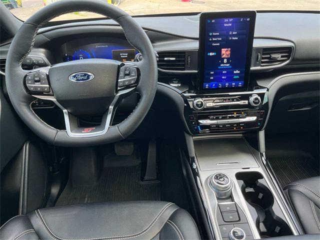 Photo of 2023 Agate Black Metallic Ford Explorer