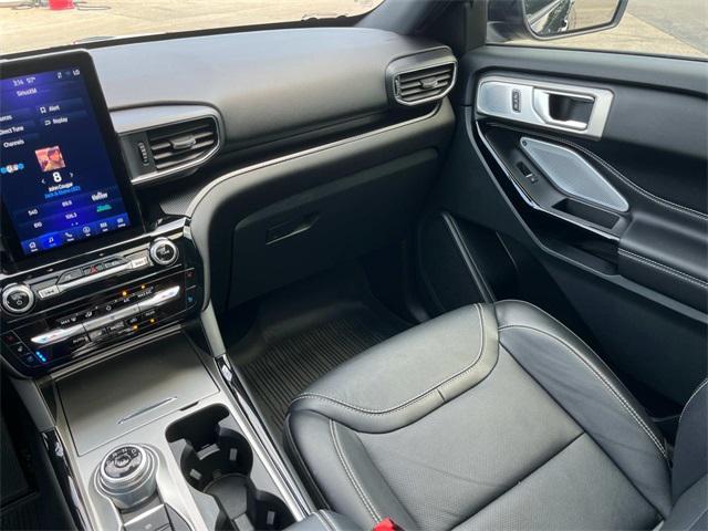Photo of 2023 Agate Black Metallic Ford Explorer
