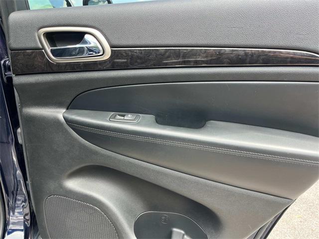 Photo of 2012 True Blue Pearlcoat Jeep Grand Cherokee