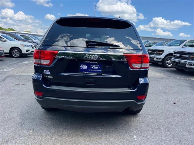 Photo of 2012 True Blue Pearlcoat Jeep Grand Cherokee