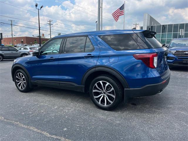 Photo of 2022 Blue Metallic Ford Explorer