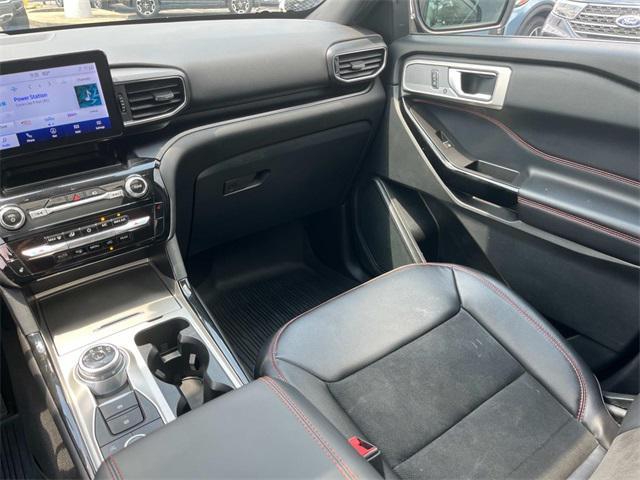 Photo of 2022 Blue Metallic Ford Explorer