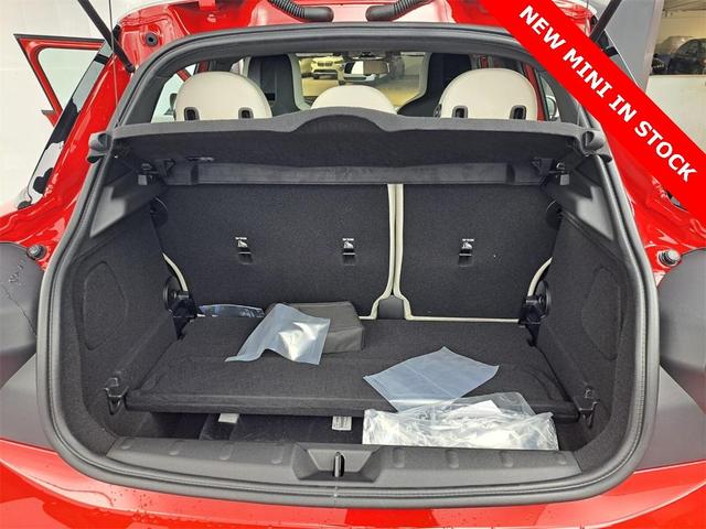 Photo of 2025 Chili Pepper Red MINI Hardtop
