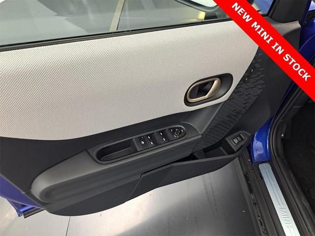 Photo of 2025 Blazing Blue Metallic MINI Hardtop