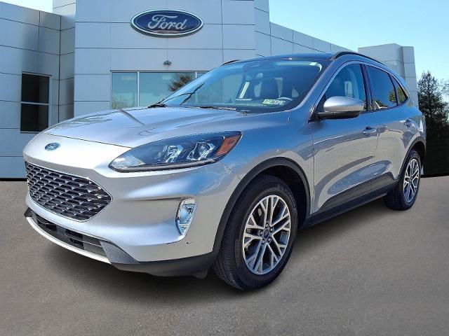 Photo of 2022 ICONIC SILVER Ford Escape