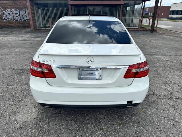 Photo of 2011 White Mercedes-Benz E-Class