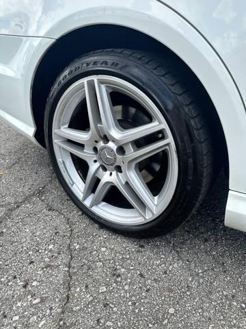 Photo of 2011 White Mercedes-Benz E-Class