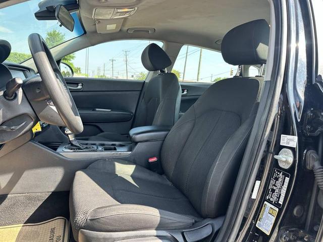 Photo of 2019 Ebony Black Kia Optima