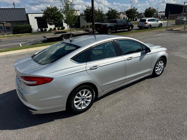 Photo of 2017 Ingot Silver Ford Fusion