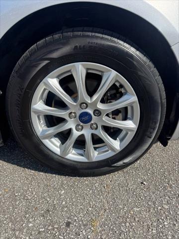 Photo of 2017 Ingot Silver Ford Fusion