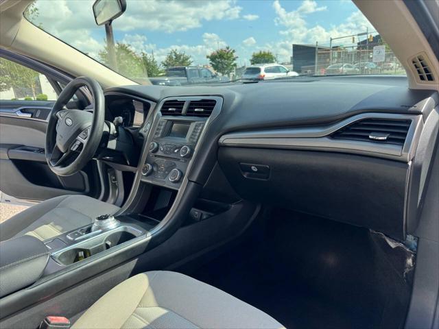 Photo of 2017 Ingot Silver Ford Fusion