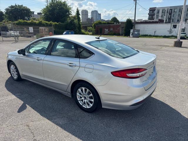 Photo of 2017 Ingot Silver Ford Fusion