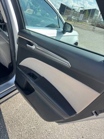 Photo of 2017 Ingot Silver Ford Fusion