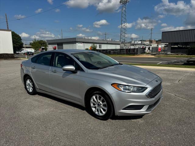 Photo of 2017 Ingot Silver Ford Fusion