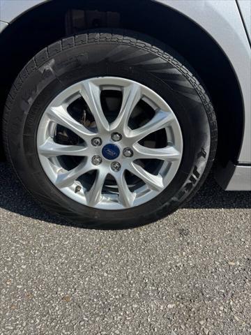 Photo of 2017 Ingot Silver Ford Fusion