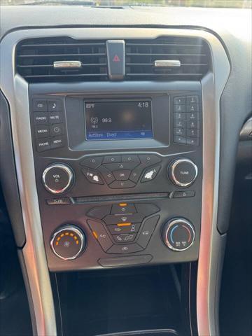 Photo of 2017 Ingot Silver Ford Fusion