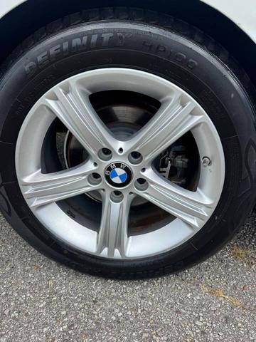 Photo of 2014 White BMW 320