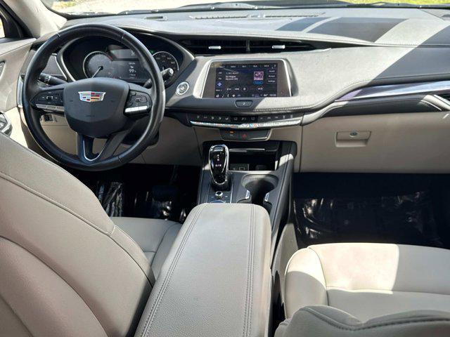 Photo of 2023 Galactic Gray Metallic Cadillac XT4