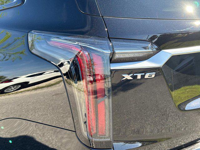 Photo of 2025 Stellar Black Metallic Cadillac XT6