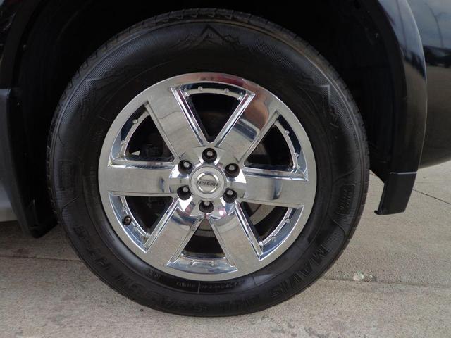 Photo of 2012 Galaxy Black Nissan Armada