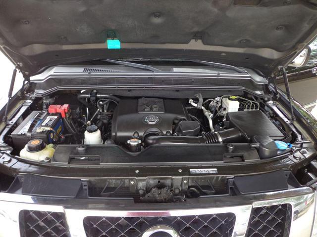 Photo of 2012 Galaxy Black Nissan Armada