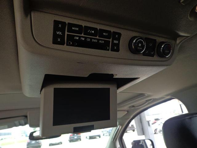 Photo of 2012 Galaxy Black Nissan Armada