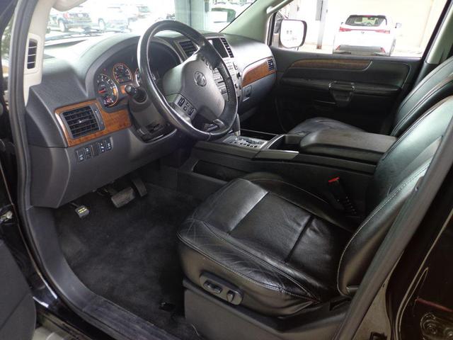 Photo of 2012 Galaxy Black Nissan Armada