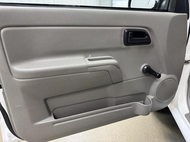 Photo of 2008 Summit White Chevrolet Colorado