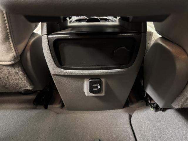 Photo of 2017 Iridescent Pearl Tricoat Chevrolet Traverse