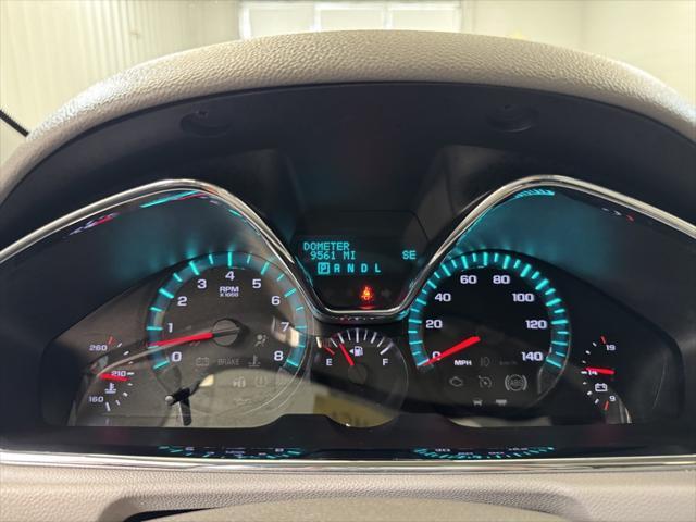 Photo of 2017 Iridescent Pearl Tricoat Chevrolet Traverse