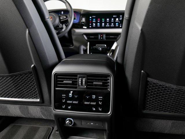 Photo of 2025 Chrome Porsche Cayenne