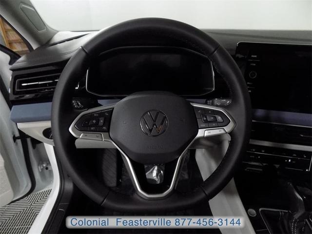 Photo of 2025 Opal White Pearl Effect Volkswagen Jetta