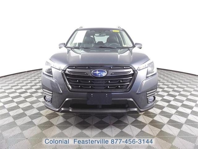 Photo of 2023 Magnetite Gray Metallic Subaru Forester